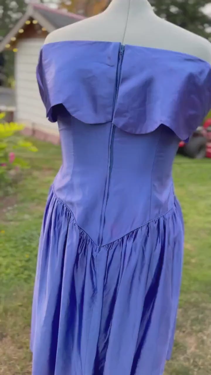 Vintage 1980s Periwinkle Blue Off Shoulder Prom Dress | Plus Size Formal Princess Dress | Basque Waist